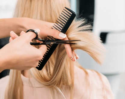 WOMEN'S HAIRCUT